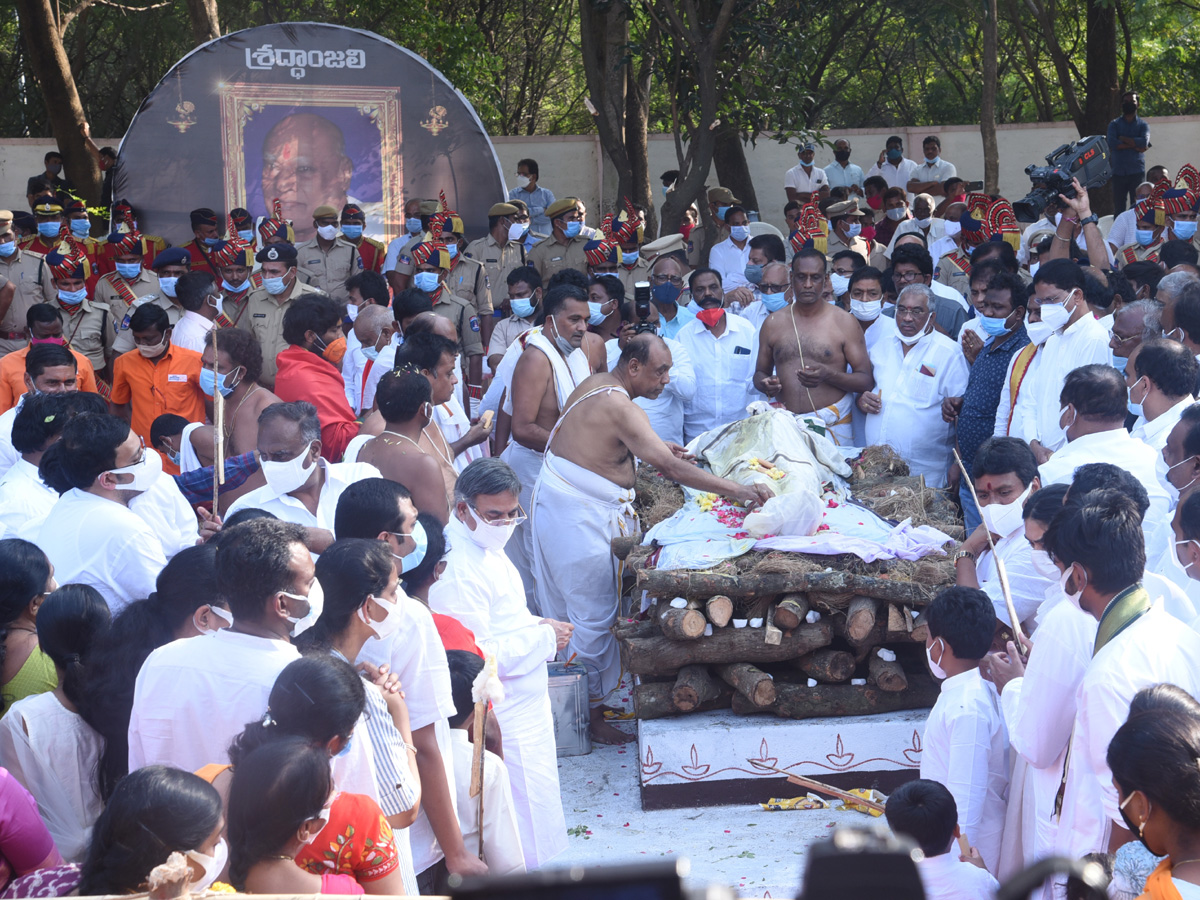 Former CM Rosaiah Funeral Photo Gallery - Sakshi24