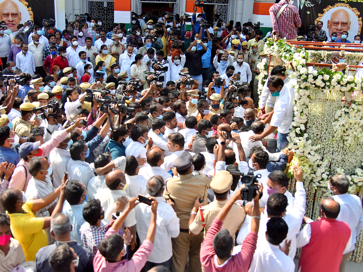 Former CM Rosaiah Funeral Photo Gallery - Sakshi29