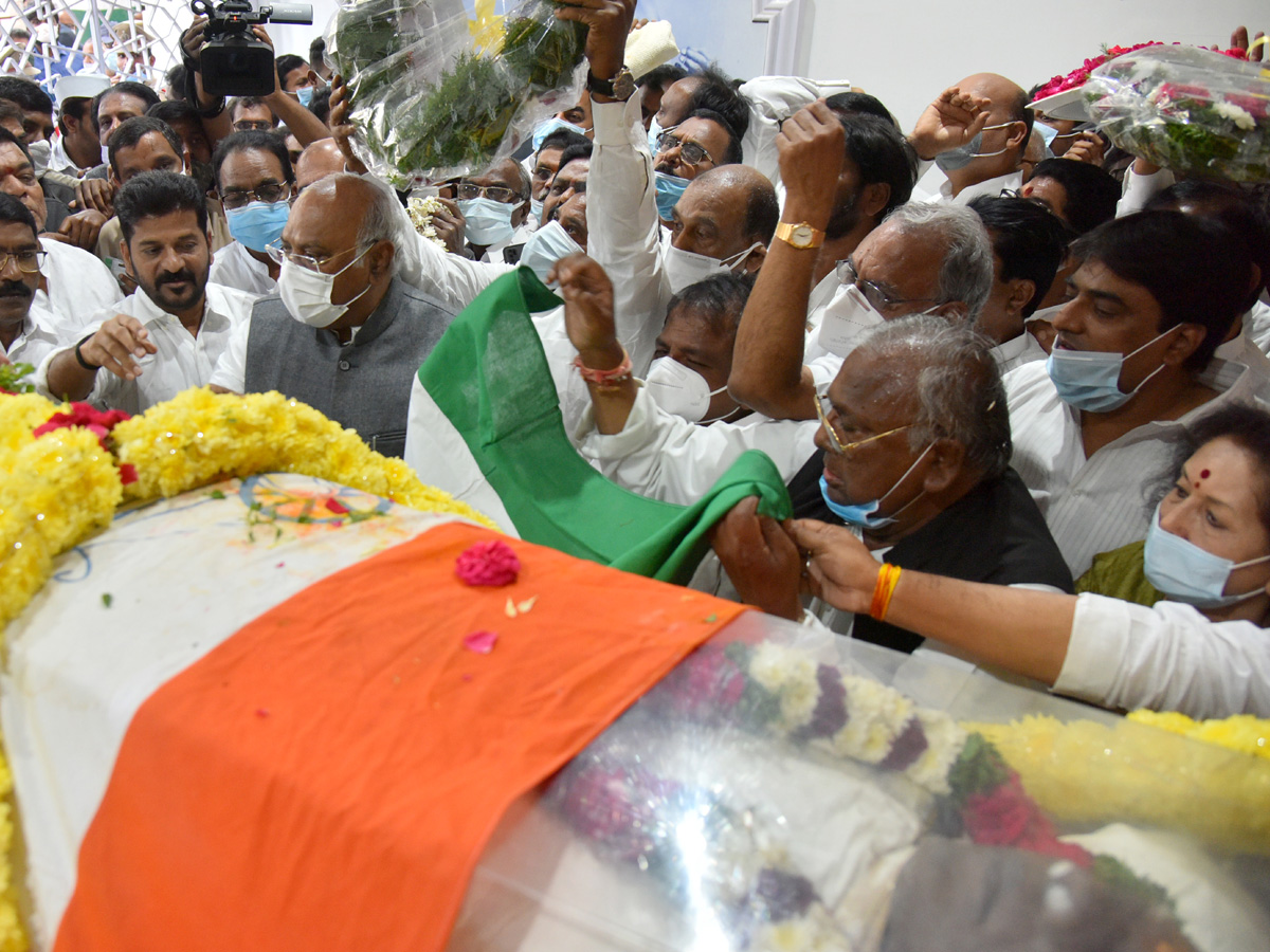 Former CM Rosaiah Funeral Photo Gallery - Sakshi34