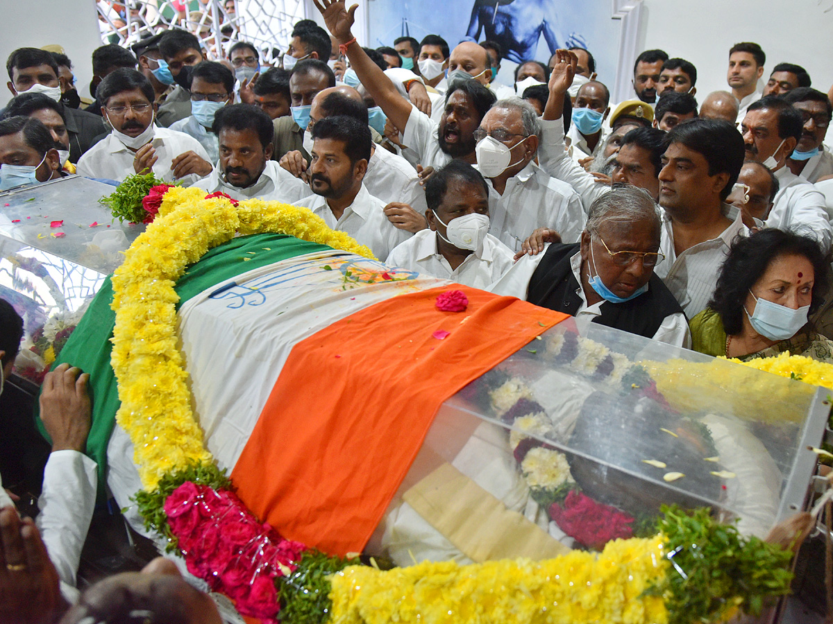 Former CM Rosaiah Funeral Photo Gallery - Sakshi35