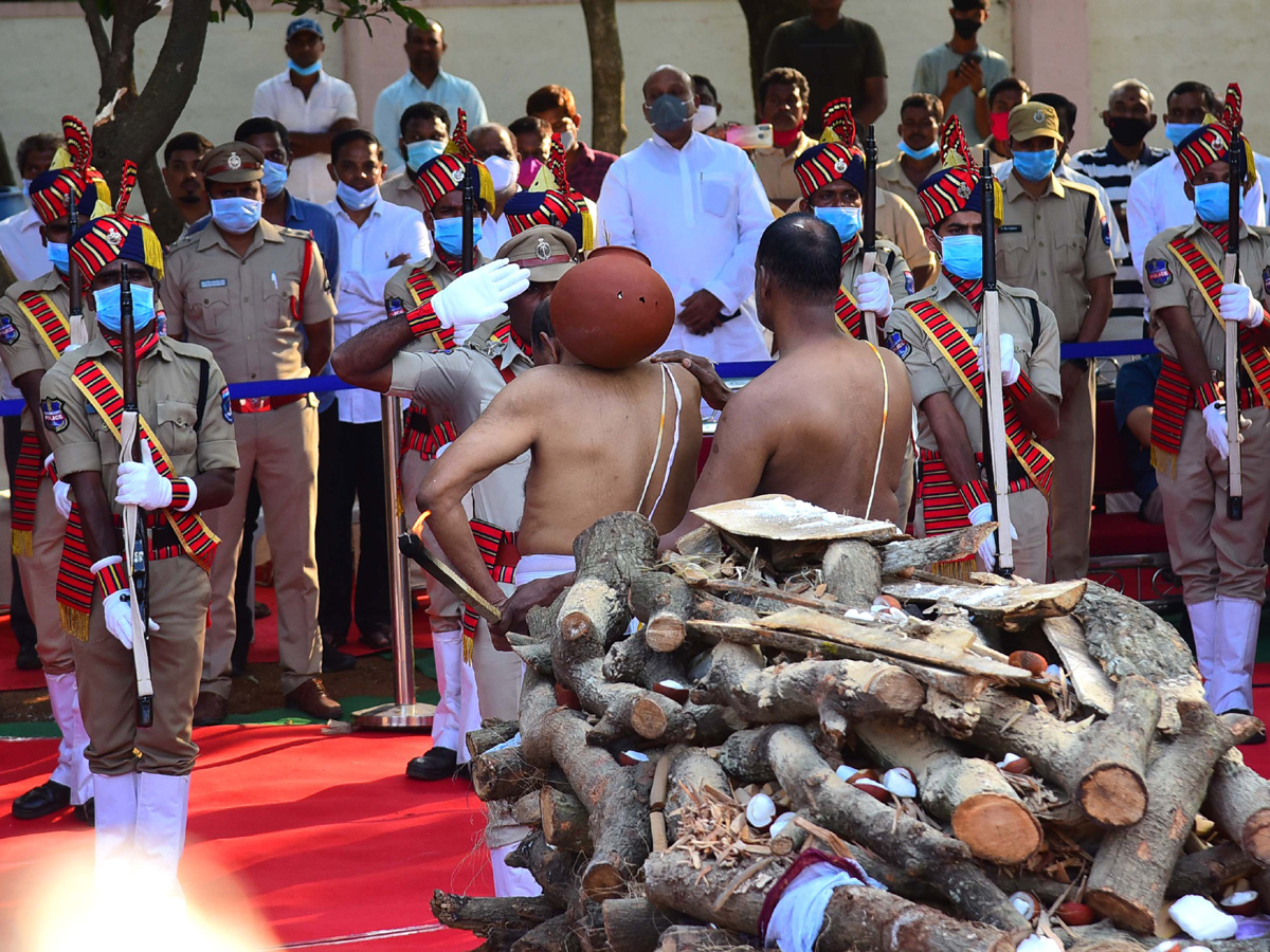 Former CM Rosaiah Funeral Photo Gallery - Sakshi4