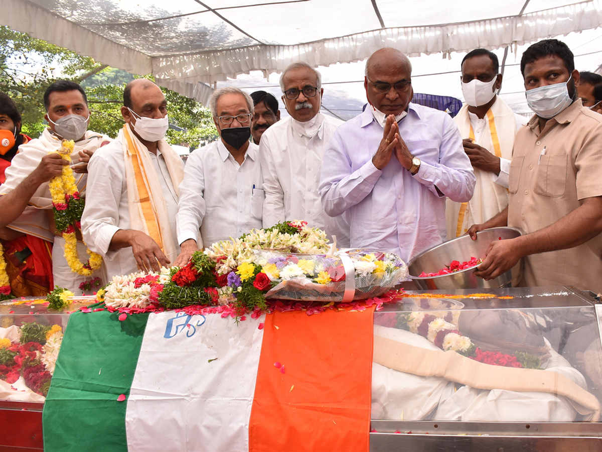 Political Leaders Pays tributes To Former AP CM Rosaiah Photo Gallery - Sakshi58