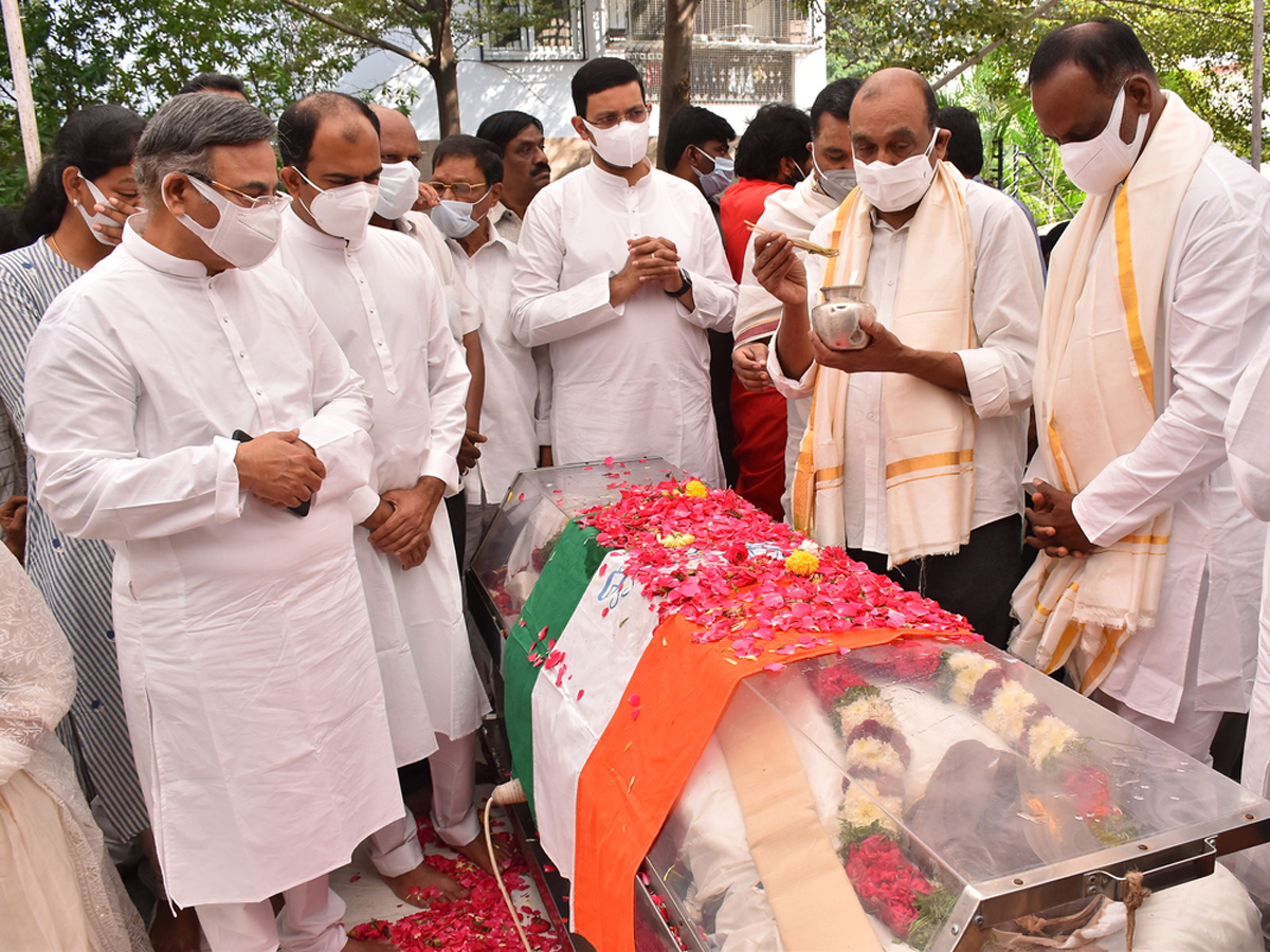 Political Leaders Pays tributes To Former AP CM Rosaiah Photo Gallery - Sakshi59