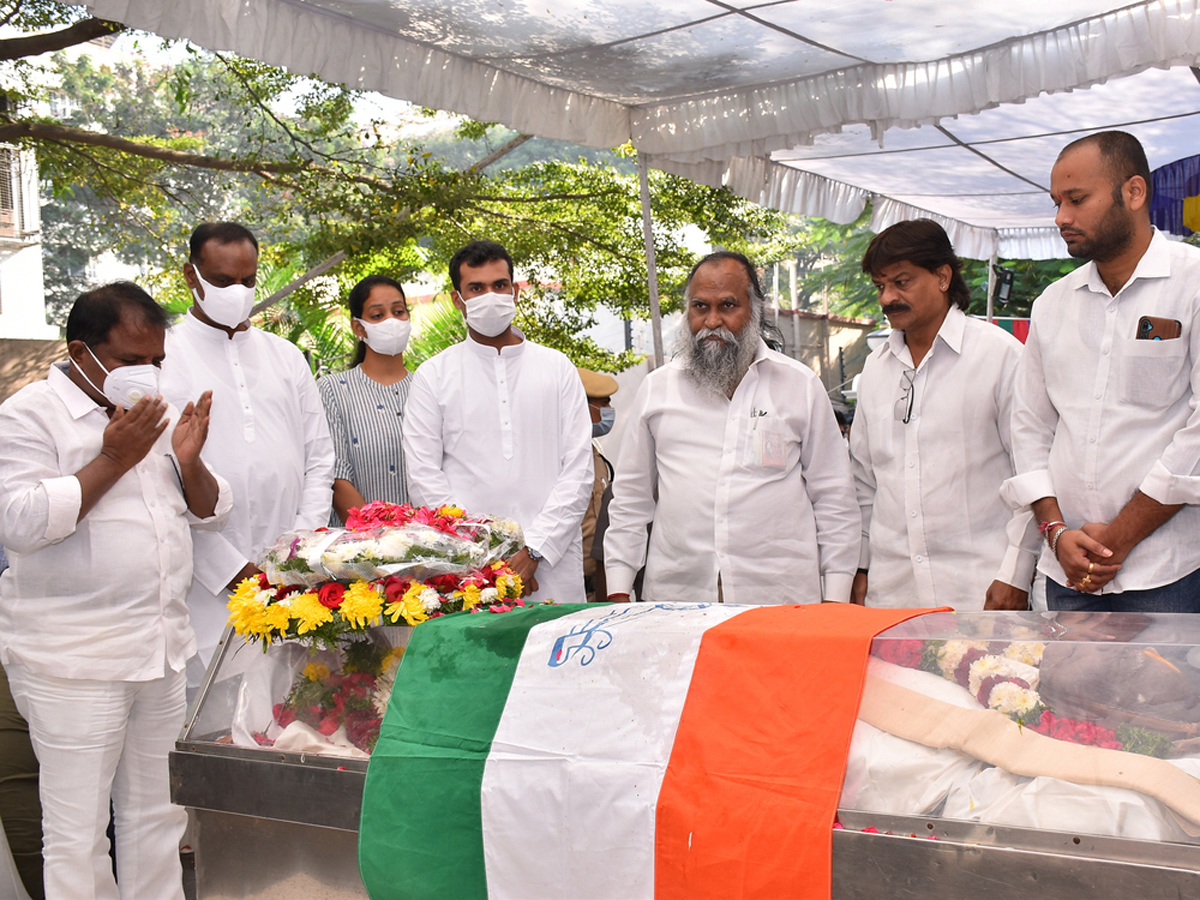 Political Leaders Pays tributes To Former AP CM Rosaiah Photo Gallery - Sakshi61