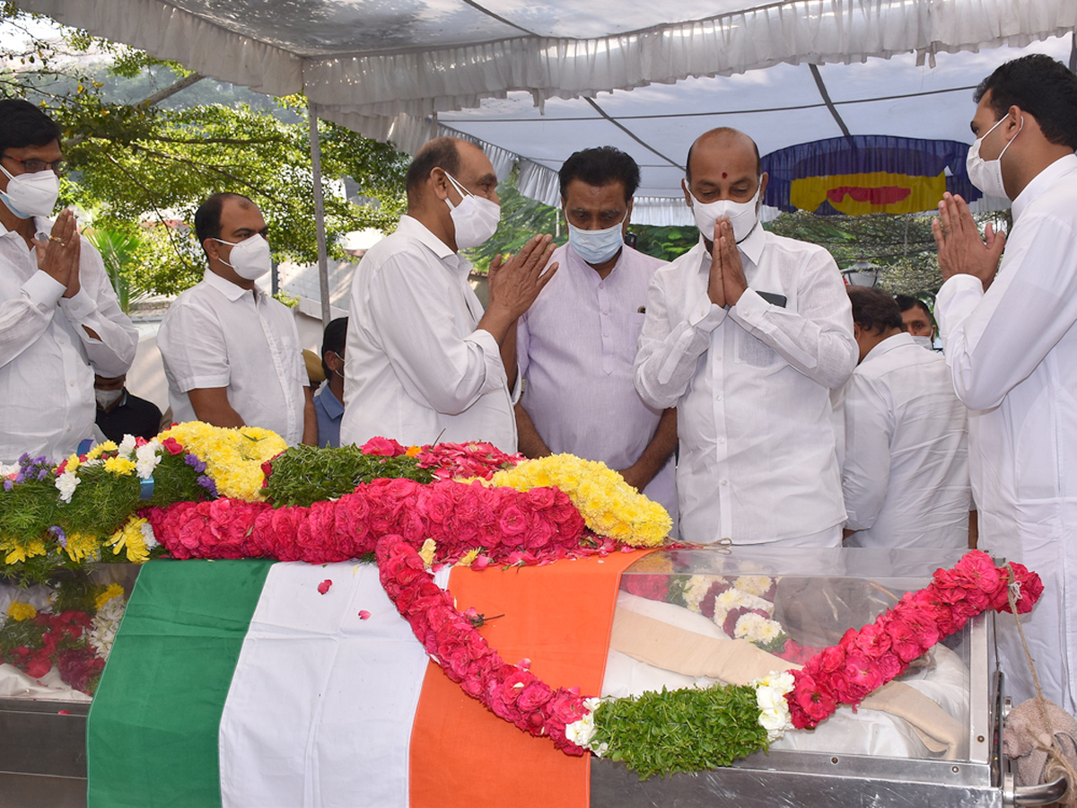 Political Leaders Pays tributes To Former AP CM Rosaiah Photo Gallery - Sakshi62