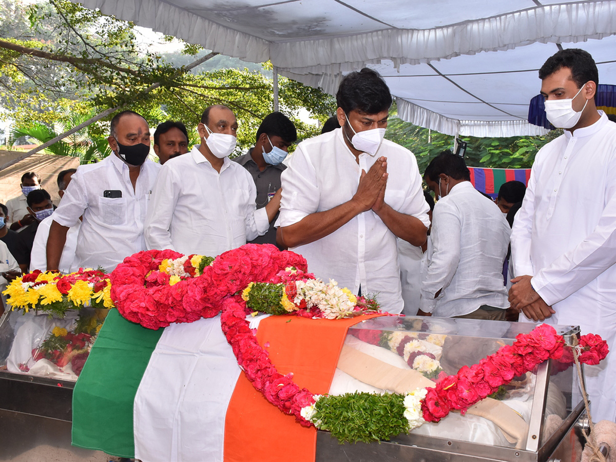 Political Leaders Pays tributes To Former AP CM Rosaiah Photo Gallery - Sakshi64