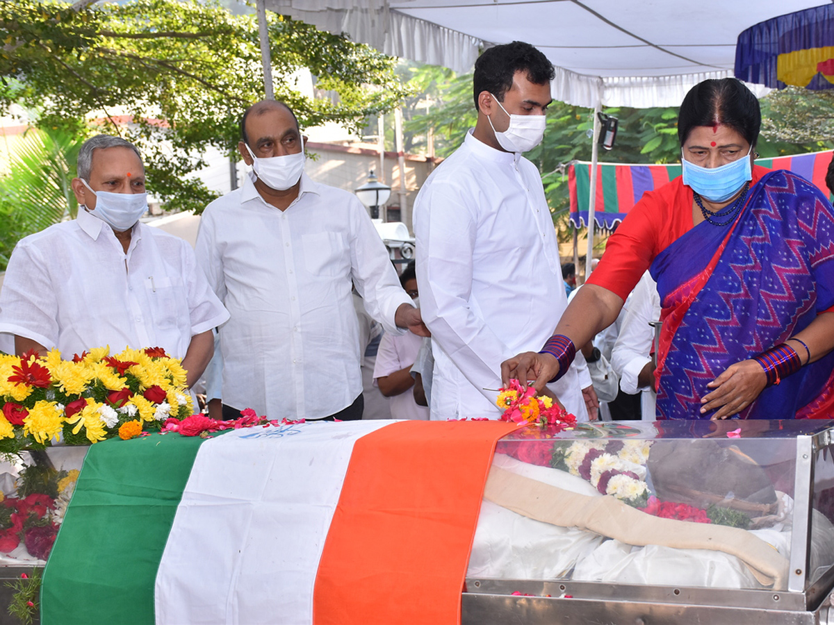 Political Leaders Pays tributes To Former AP CM Rosaiah Photo Gallery - Sakshi67