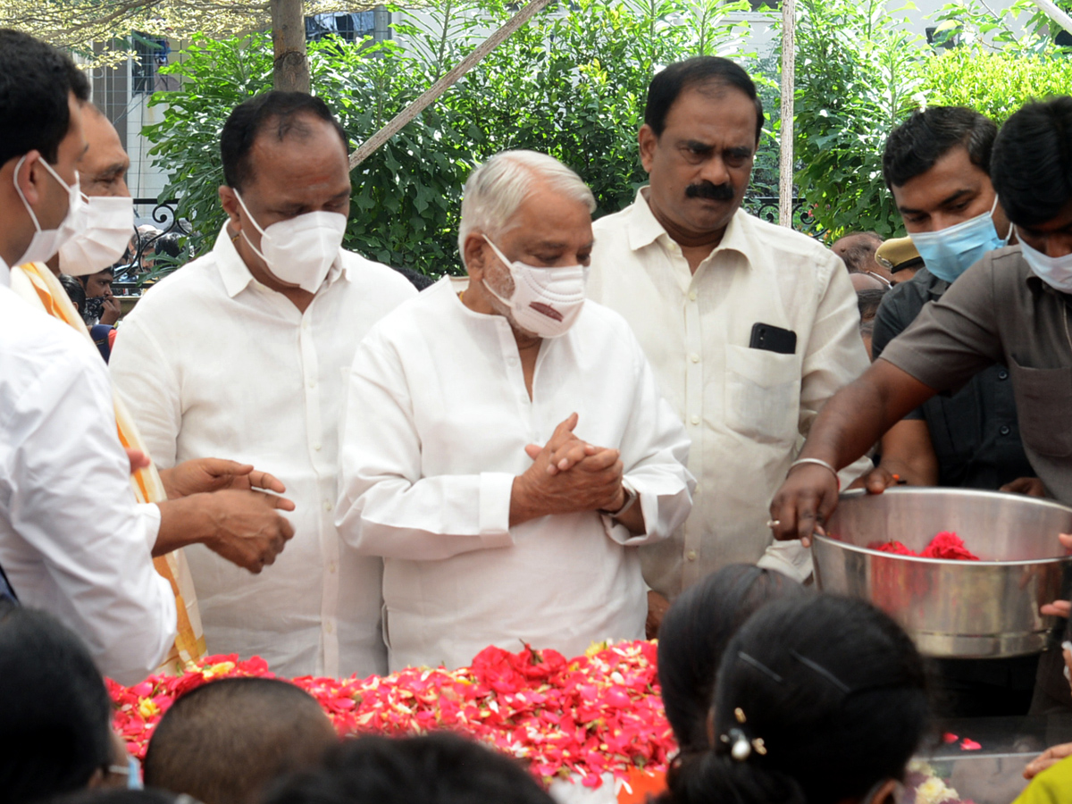 Political Leaders Pays tributes To Former AP CM Rosaiah Photo Gallery - Sakshi68