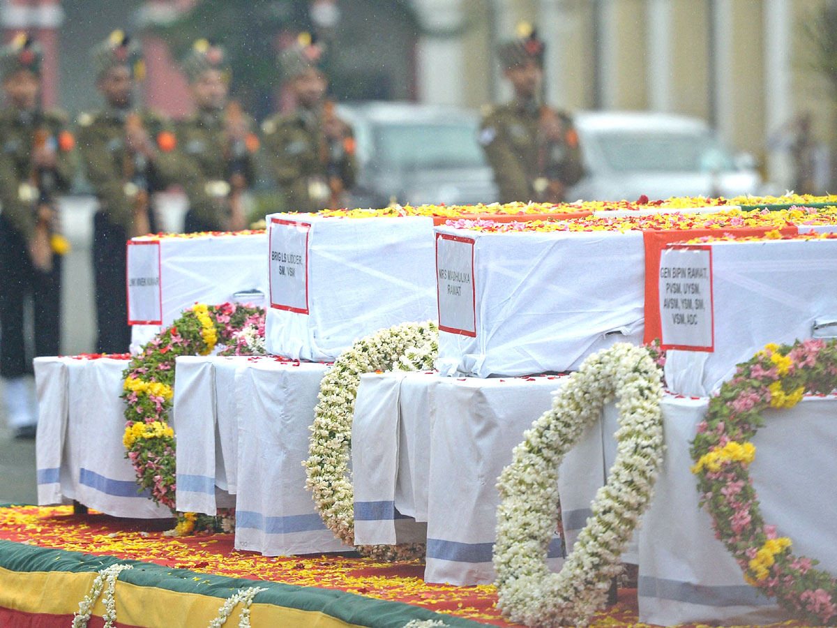 CM MK Stalin Pays Tribute To CDS Bipin Rawat And Among 13 Jawans at Wellington - Sakshi13