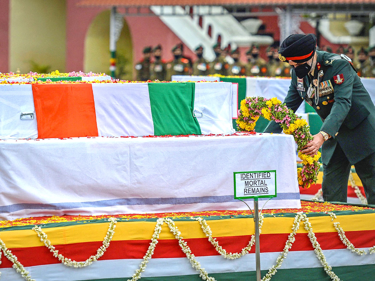 CM MK Stalin Pays Tribute To CDS Bipin Rawat And Among 13 Jawans at Wellington - Sakshi18