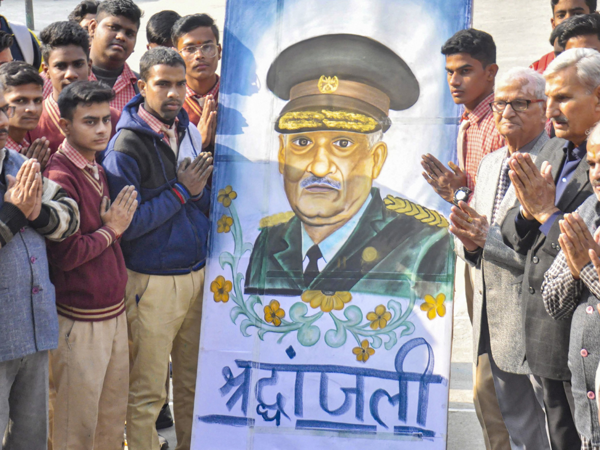 India pays tribute to its top general CDS Bipin Rawat PHoto Gallery - Sakshi19