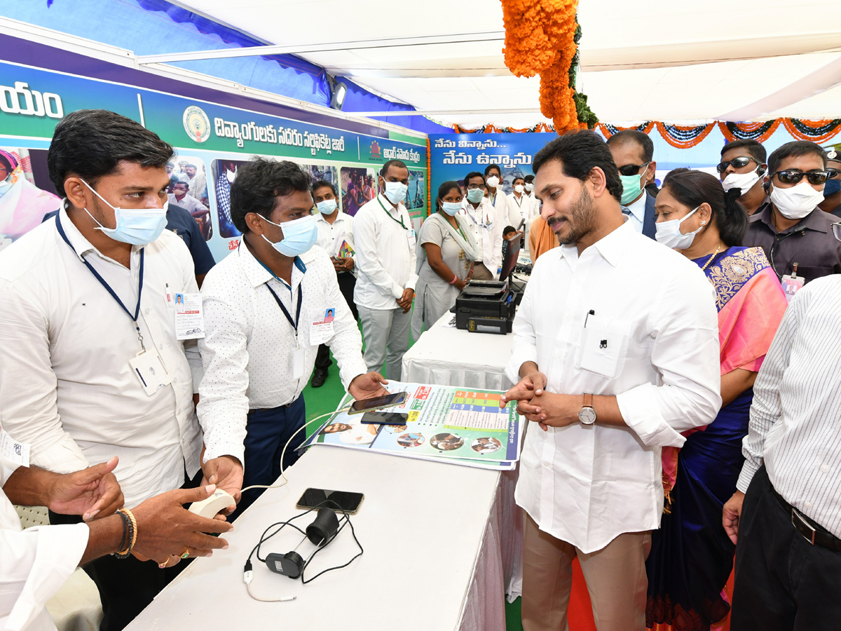 CM YS Jagan launch distribution of hiked YSR pension kanuka Photo Gallery - Sakshi26