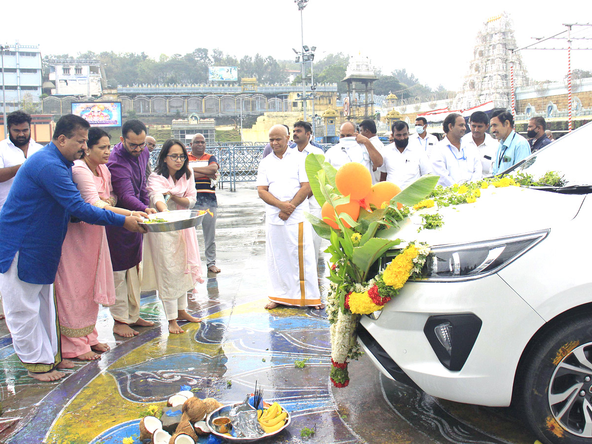 Cine Celebrities and VIPs Visit Tirumala Temple  - Sakshi2