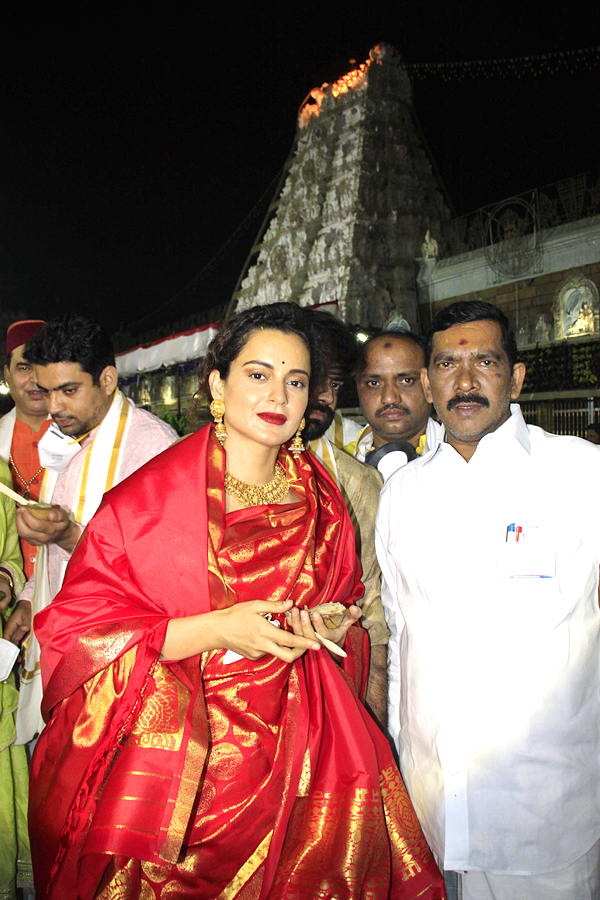 Cine Celebrities and VIPs Visit Tirumala Temple  - Sakshi8