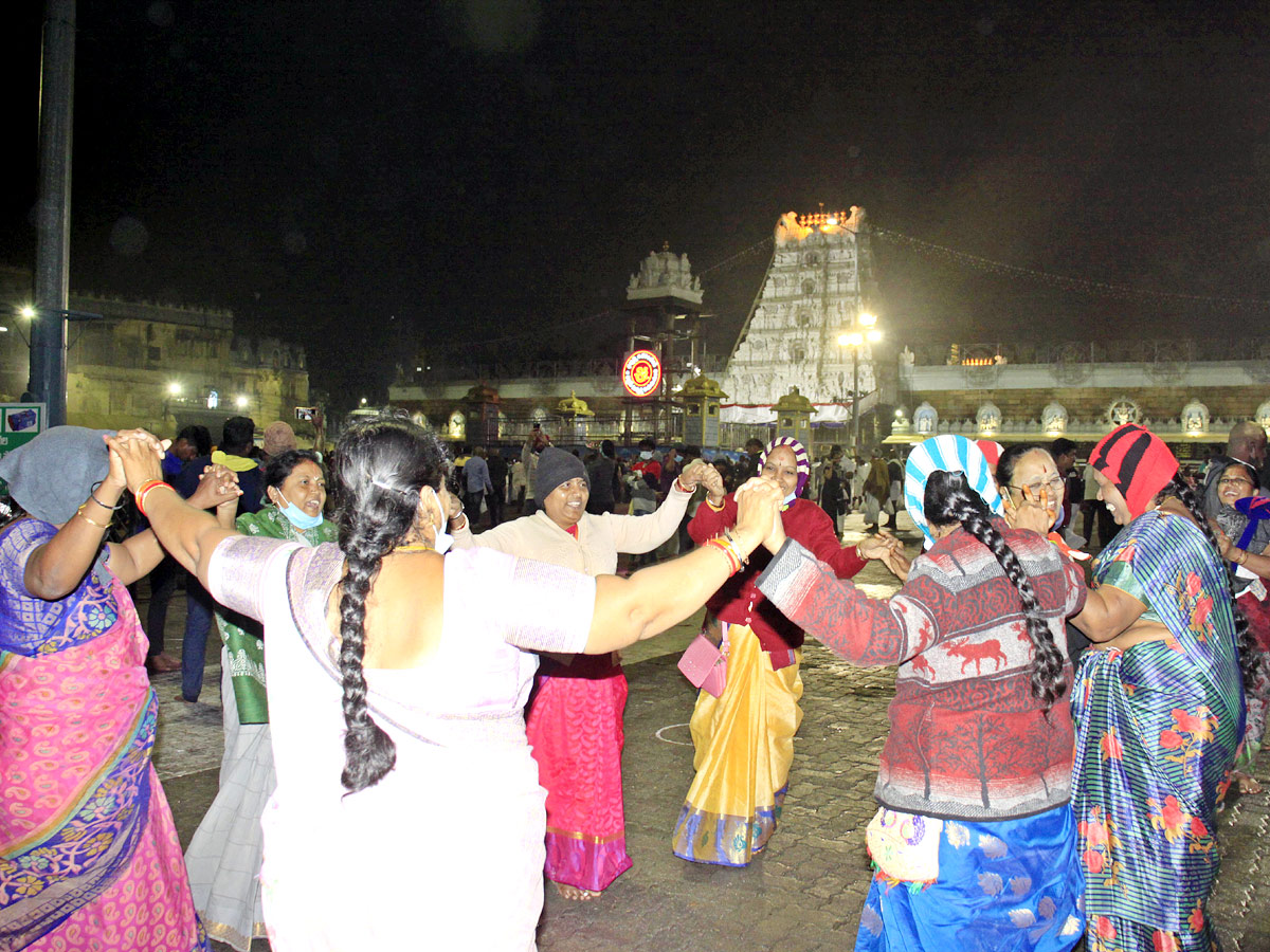 New Year Celebrations 2022 In AP Photo Gallery - Sakshi19