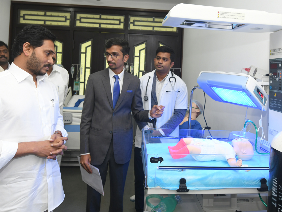 CM YS Jagan Launches Medical Oxygen Plant Photo Gallery - Sakshi1