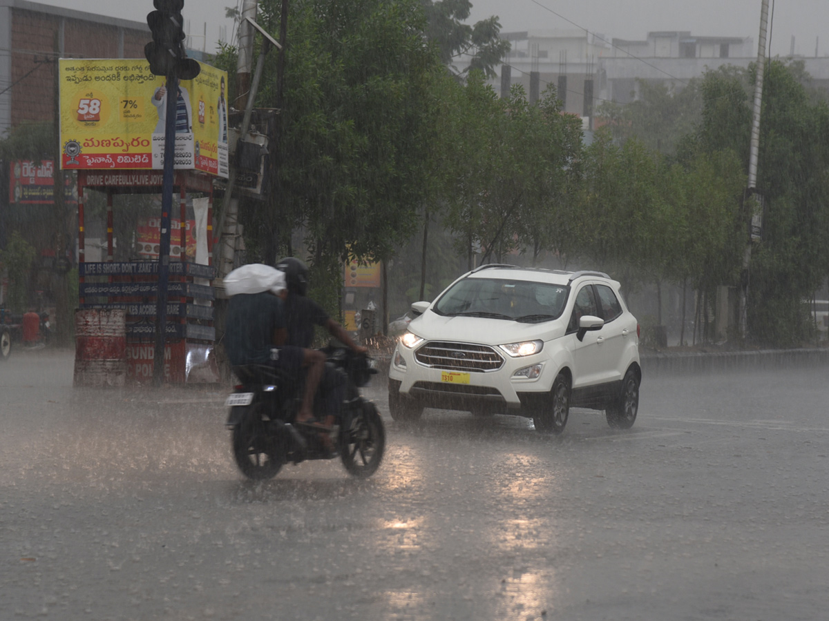 Heavy Rains In karimnagar PHoto Gallery - Sakshi4