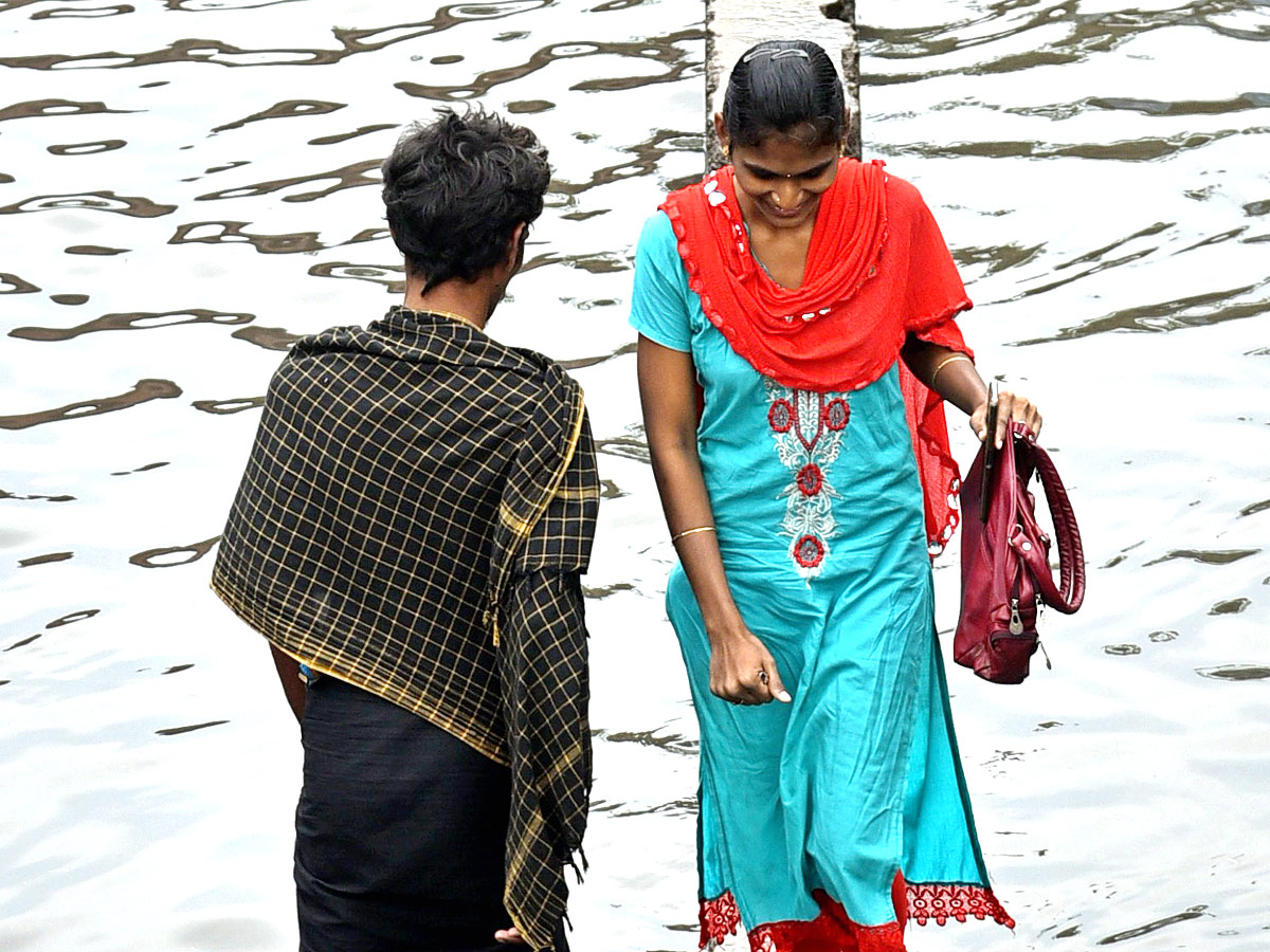 Heavy Rains In Vijayawada Photo Gallery - Sakshi16