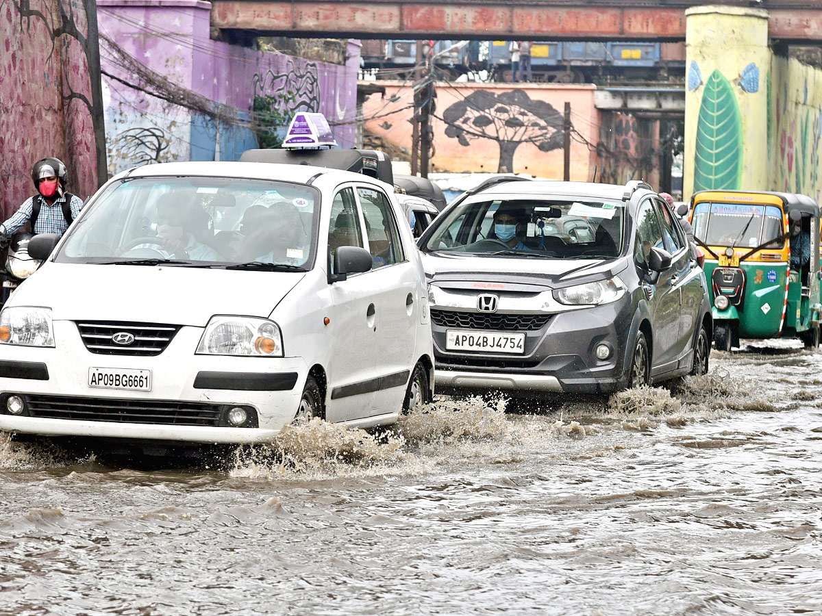 Heavy Rains In Vijayawada Photo Gallery - Sakshi20