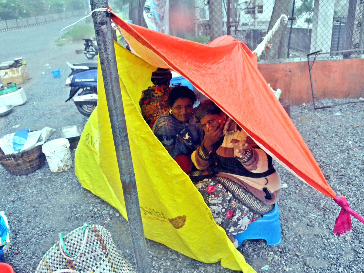 Heavy Rains In Vijayawada Photo Gallery - Sakshi23