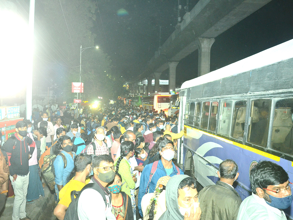 Huge Rush At Secunderabad Railway Station Sankranthi Festival - Sakshi21