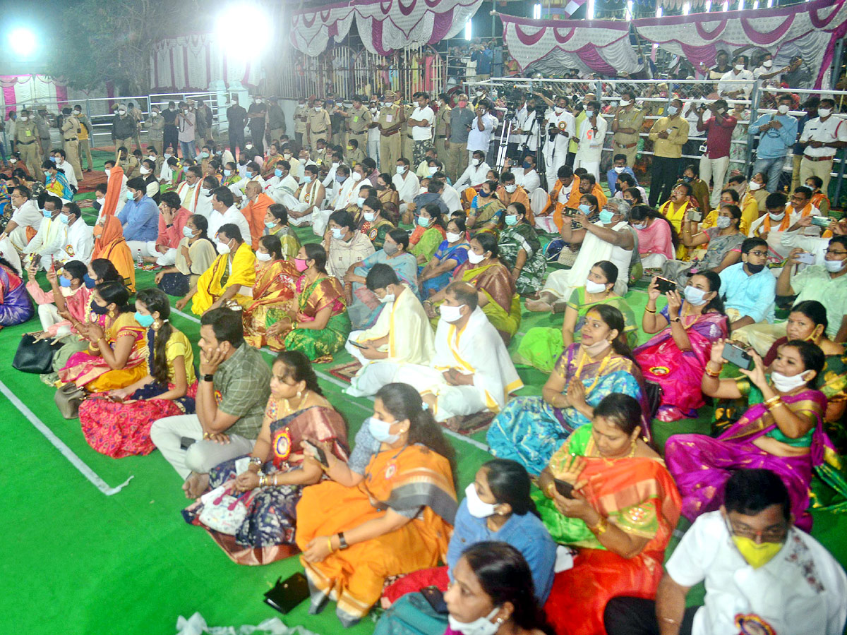 Mukkoti Ekadashi Celebrations At Bhadradri Photo Gallery - Sakshi13