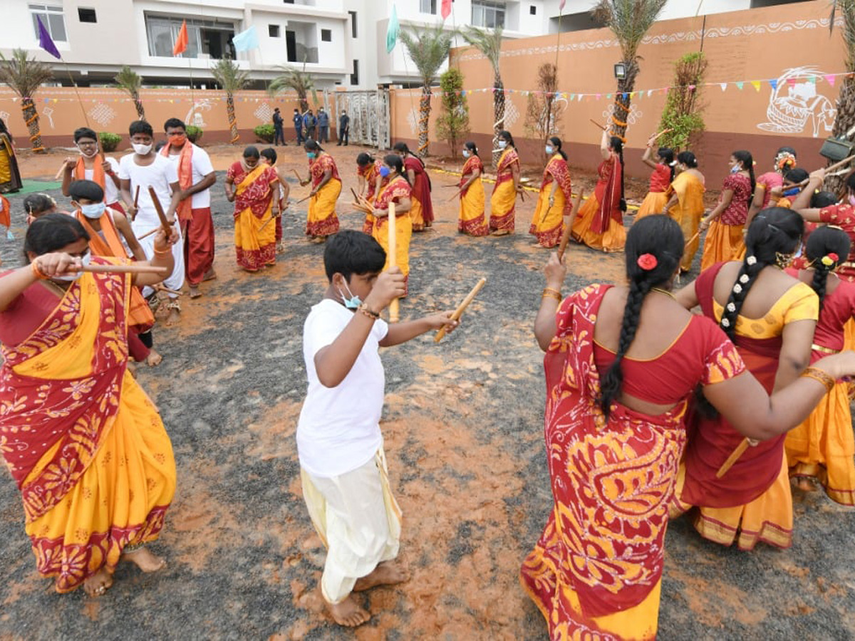 YS Jagan participates in Sankranti celebrations at Tadepalli - Sakshi30