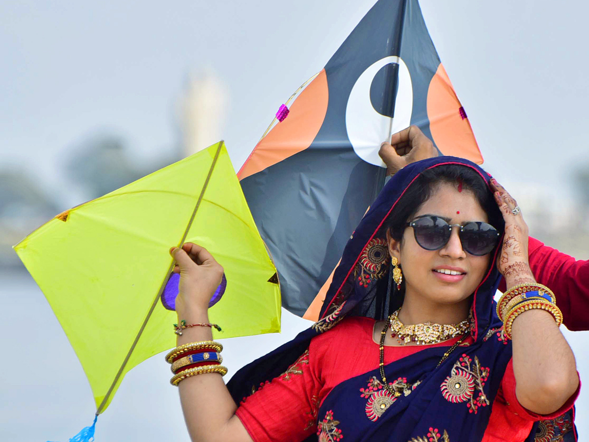 Kite Festival At Necklace Road Ground Hyderabad Photo Gallery - Sakshi6