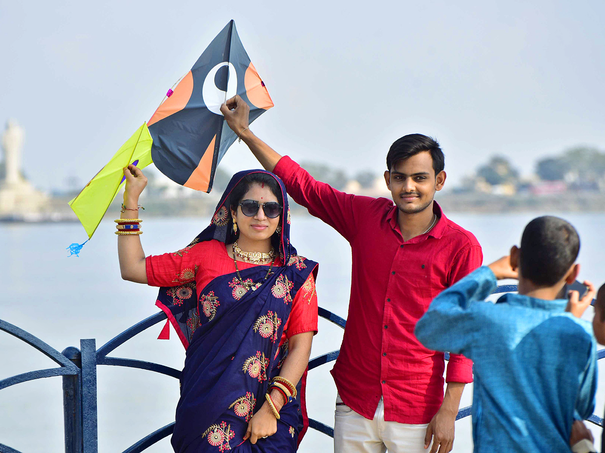 Kite Festival At Necklace Road Ground Hyderabad Photo Gallery - Sakshi7