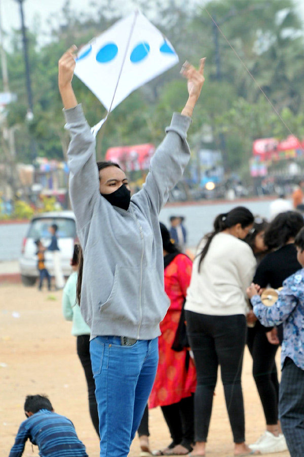 Hyderabad Kite Festival photo Gallery - Sakshi5