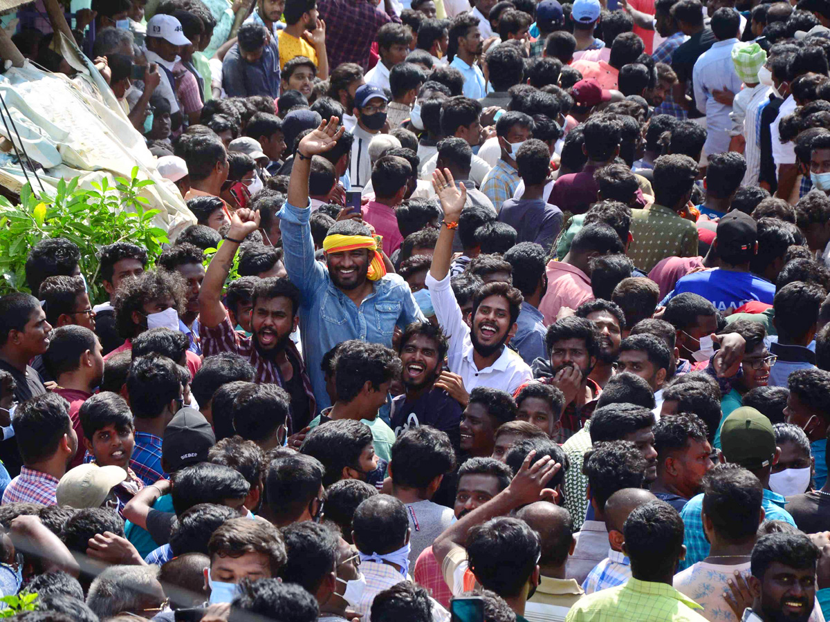 Jallikattu festival in chittoor district Photo Gallery - Sakshi2