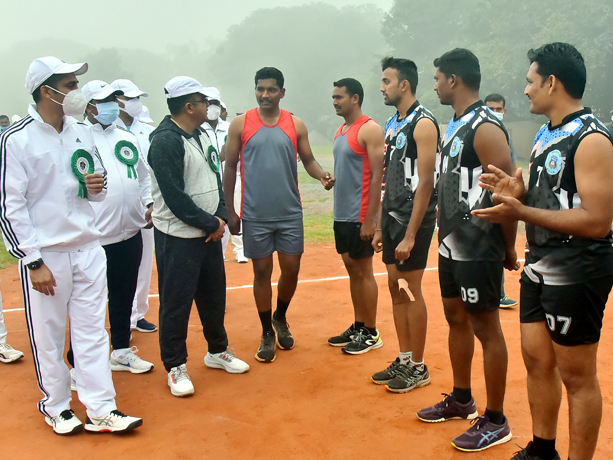 Guntur district police sports competition Photo Gallery - Sakshi11