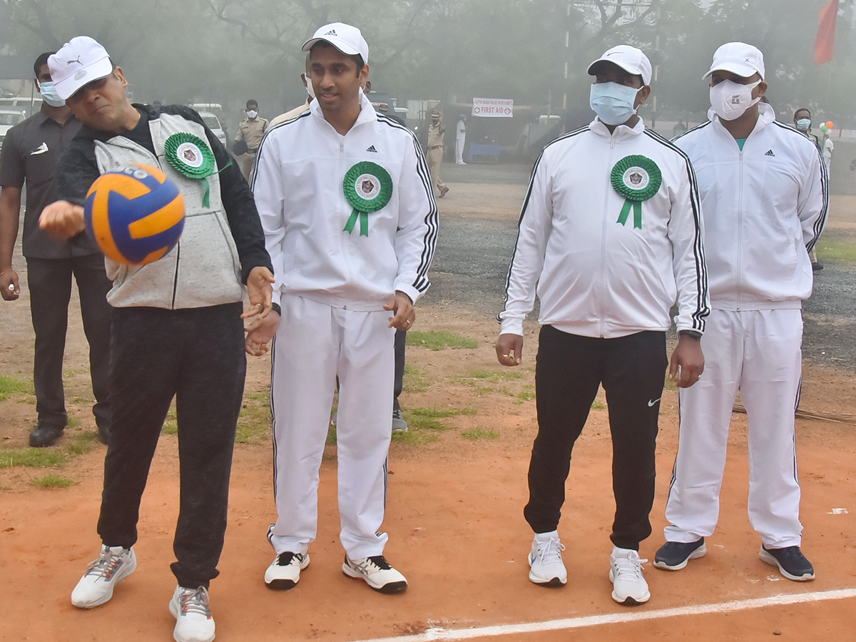 Guntur district police sports competition Photo Gallery - Sakshi9