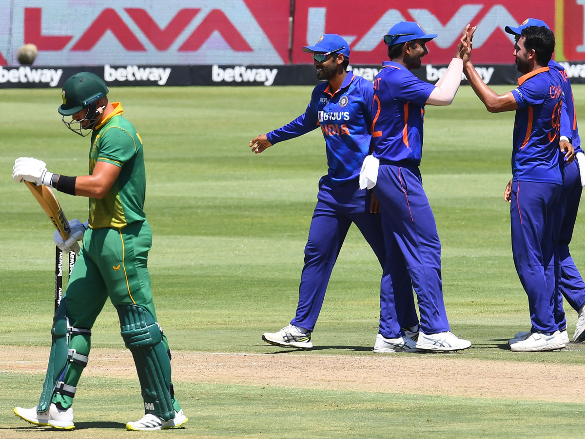 South Africa Won By four Runs In 3rd ODI Against Team India Photo Gallery - Sakshi30