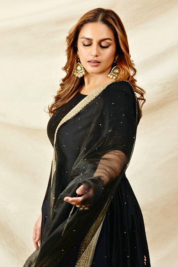 Bollywood Actress Huma Qureshi HD Wallpapers - Sakshi16