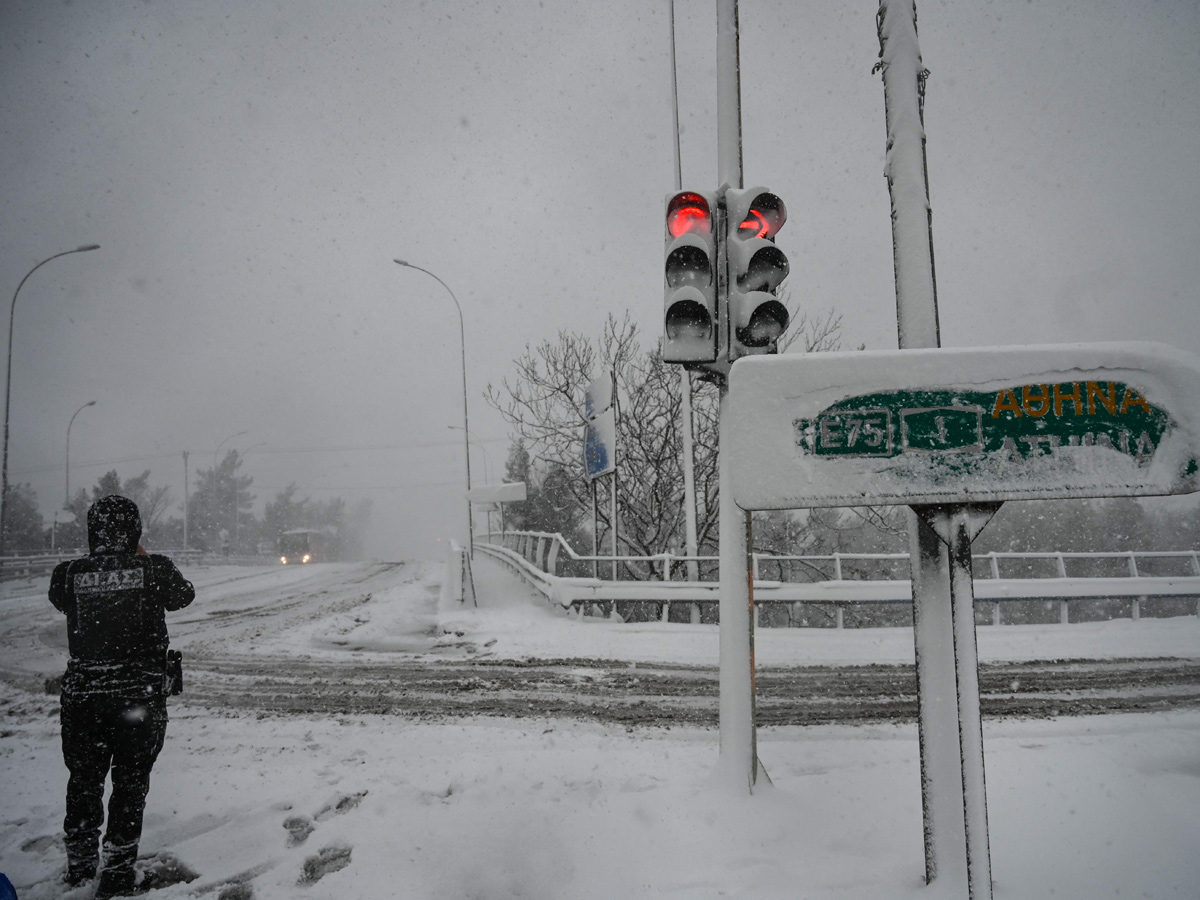 Greece islands covered in snow Photo Gallery - Sakshi8