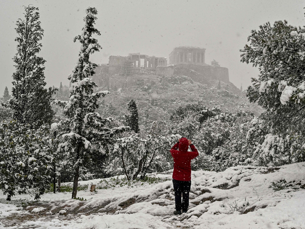 Greece islands covered in snow Photo Gallery - Sakshi10