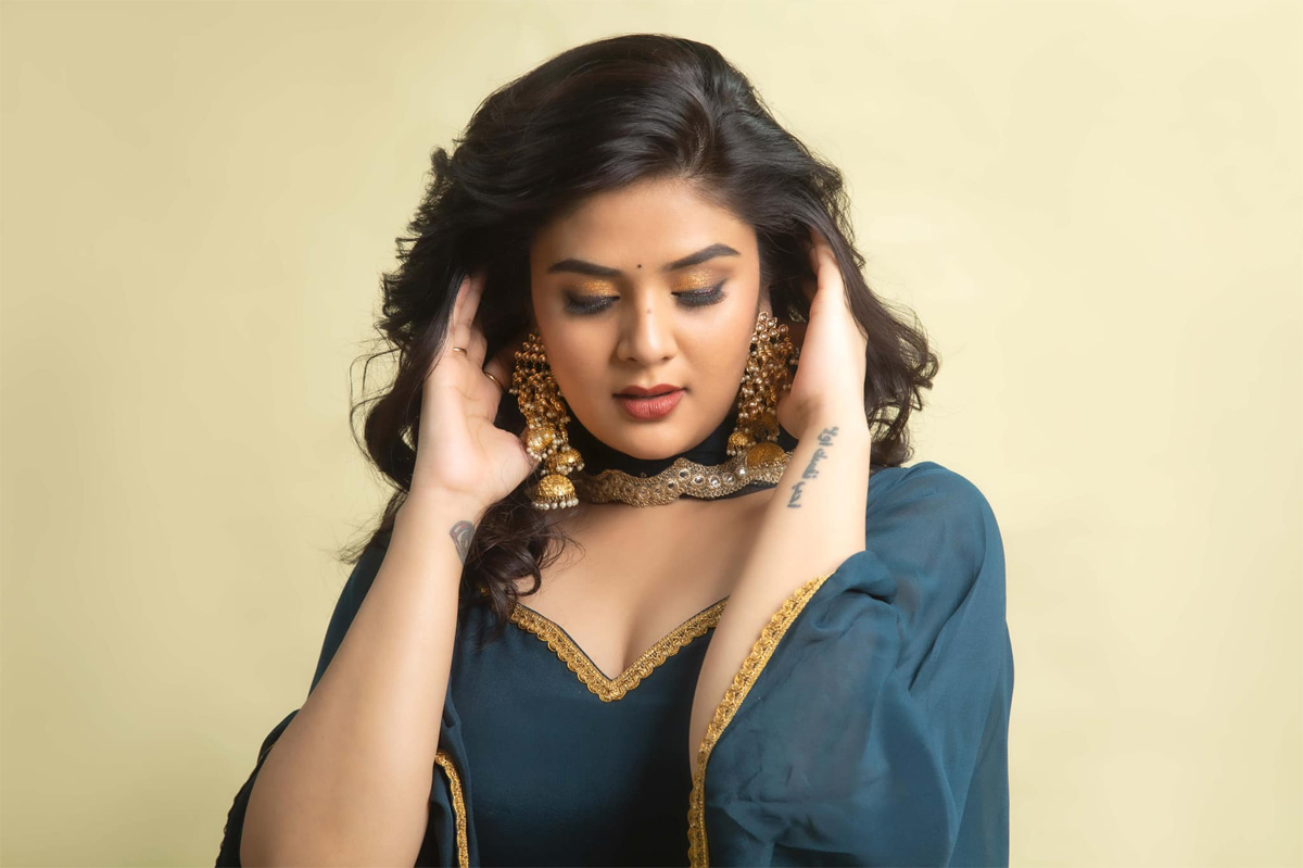 Anchor Sreemukhi  Latest photos - Sakshi17