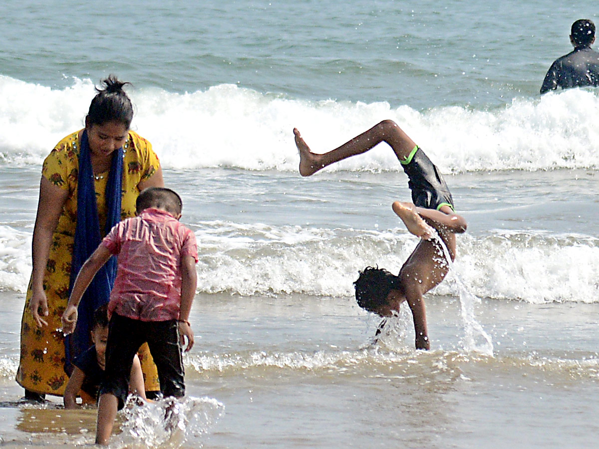 Rushikonda Beach Vizag Photo Gallery - Sakshi13