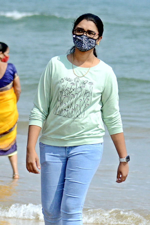 Rushikonda Beach Vizag Photo Gallery - Sakshi14