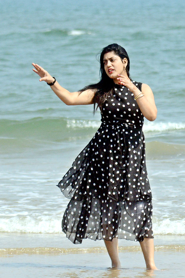 Rushikonda Beach Vizag Photo Gallery - Sakshi16