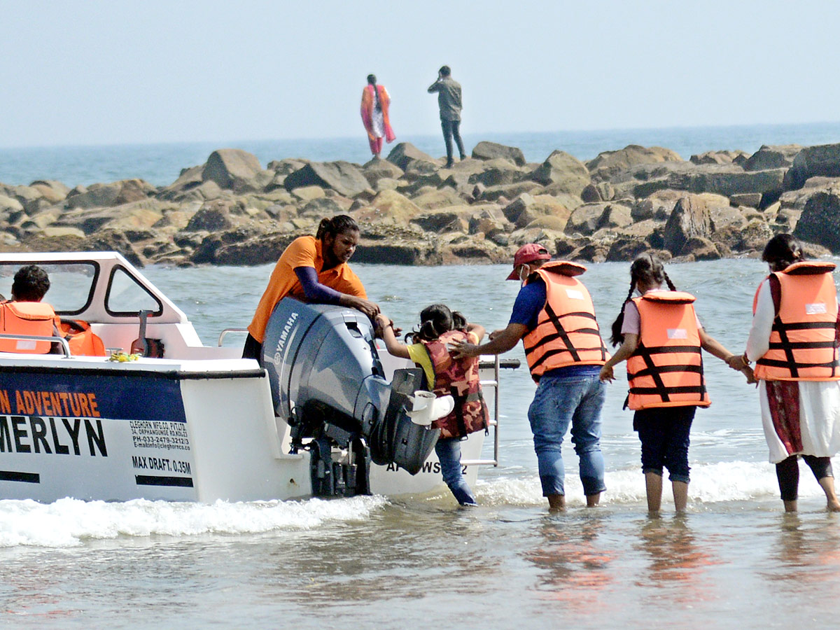 Rushikonda Beach Vizag Photo Gallery - Sakshi5