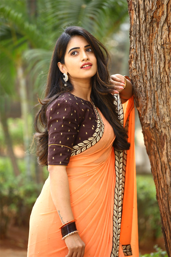 Anchor Sravanthi Chokarapu Photo Gallery - Sakshi12