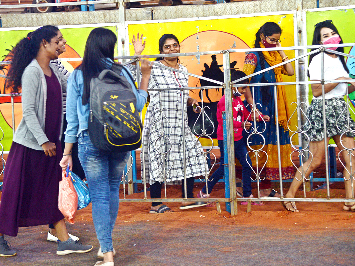 Vizag Expo At AU College Of Engineering Photo Gallery - Sakshi10