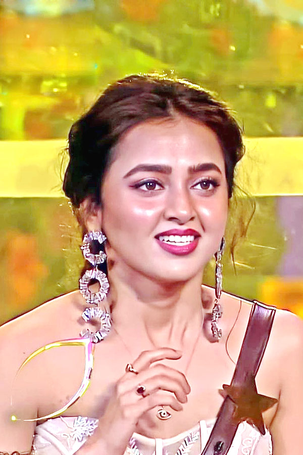 Hindi Bigg Boss Season 15 Winner Tejasswi  Prakash Photo Gallery - Sakshi3