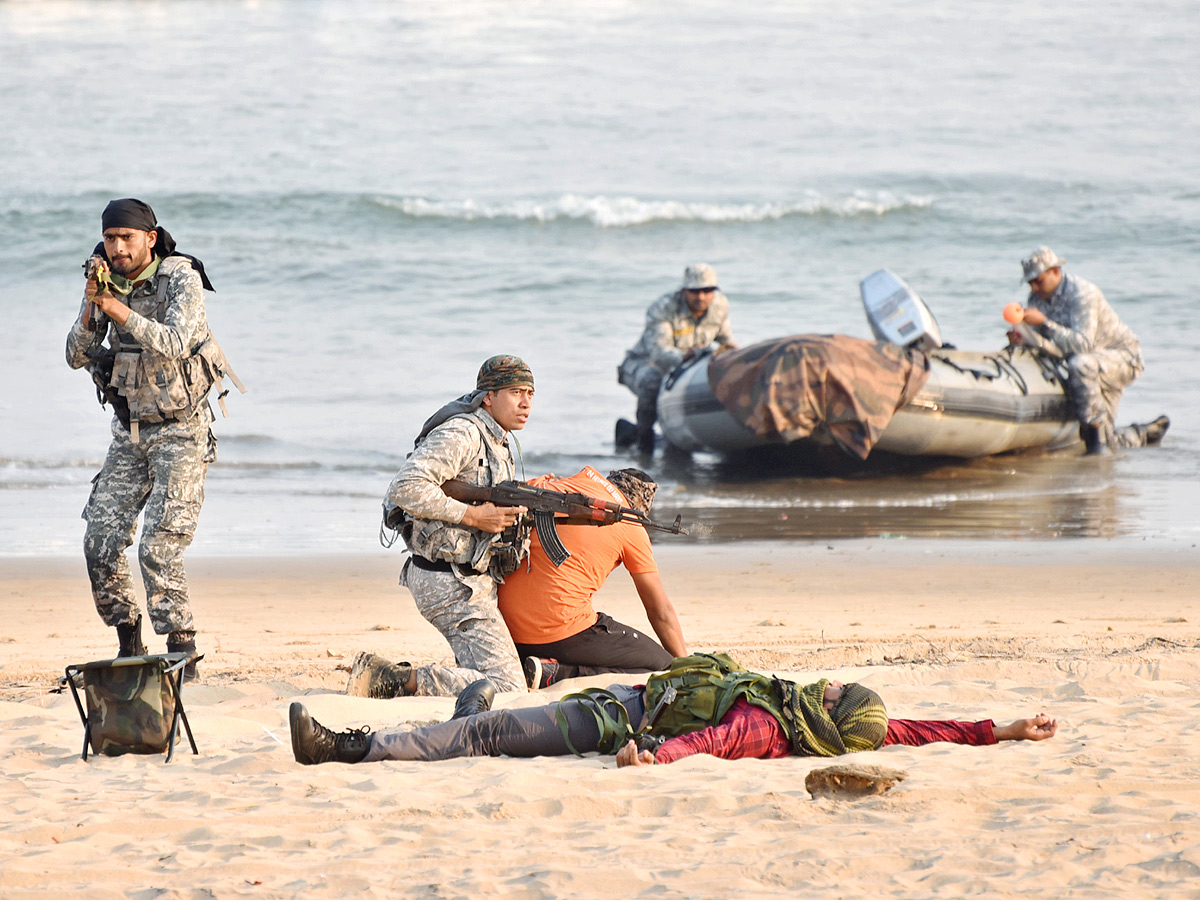 Navy Operational Demonstration Rehearsals From Visakhapatnam - Sakshi1