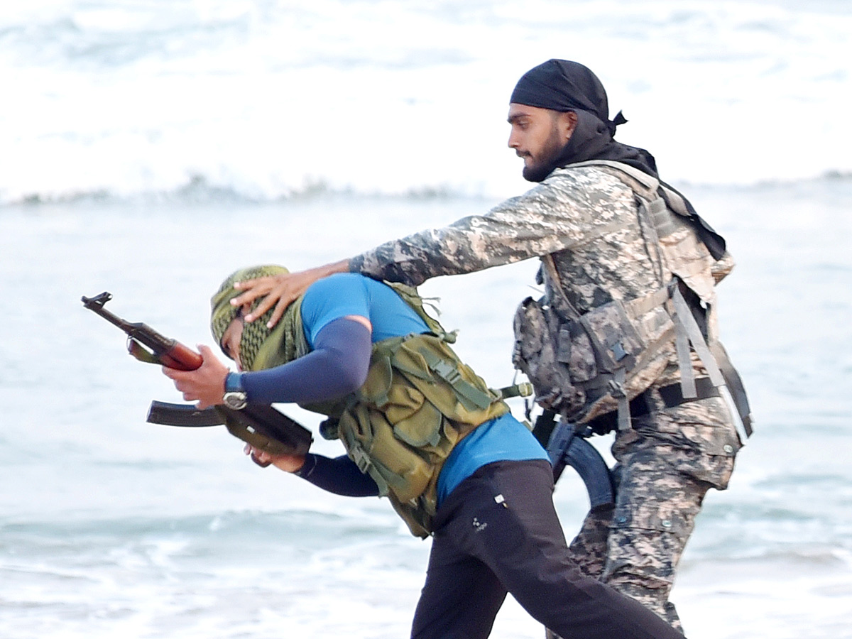 Navy Operational Demonstration Rehearsals From Visakhapatnam - Sakshi2