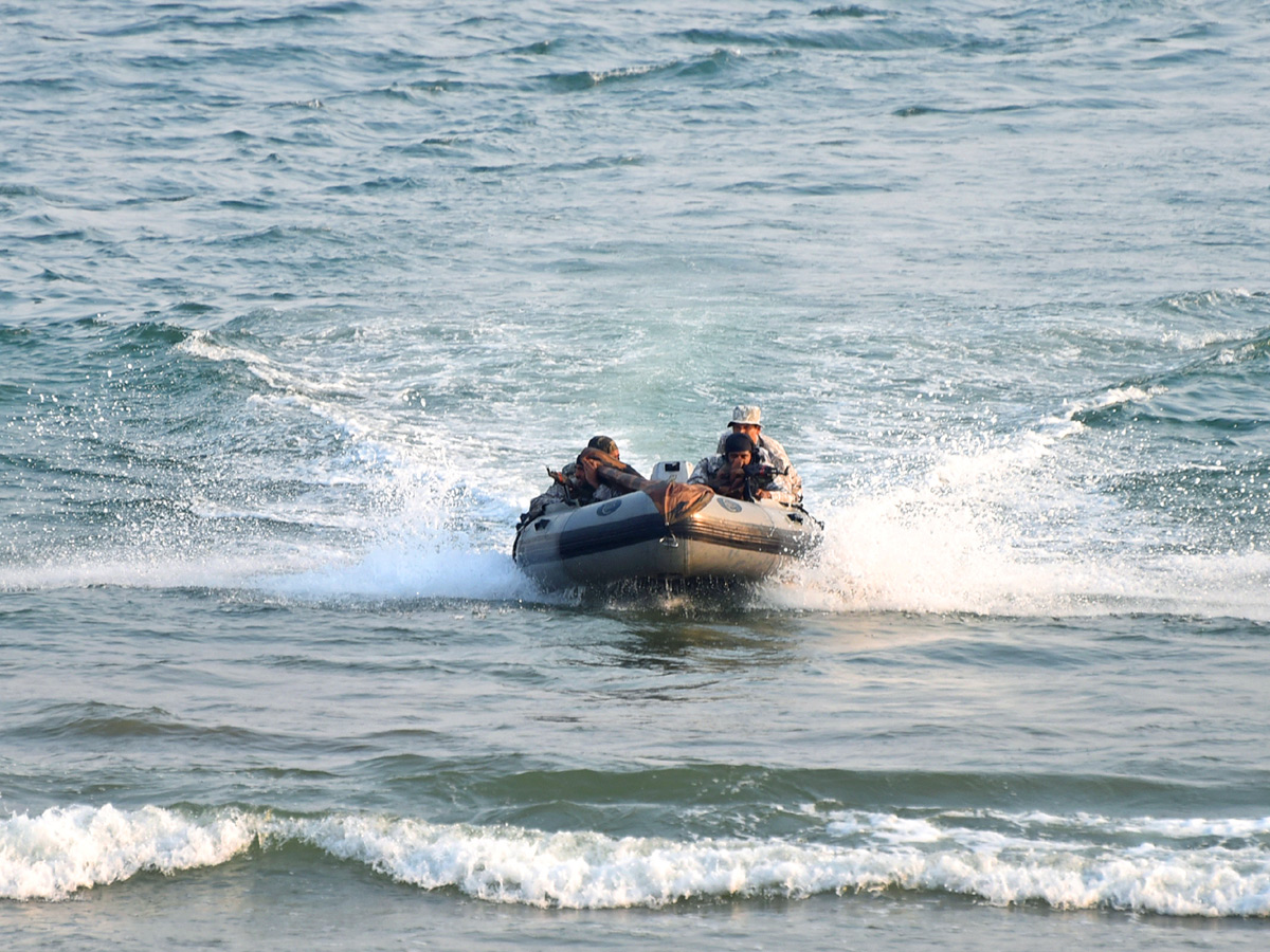 Navy Operational Demonstration Rehearsals From Visakhapatnam - Sakshi22