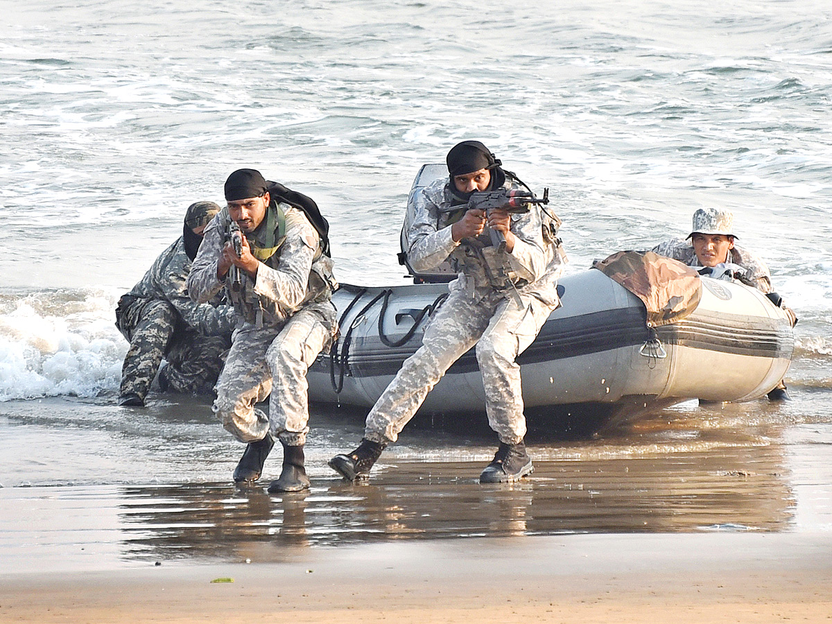 Navy Operational Demonstration Rehearsals From Visakhapatnam - Sakshi4