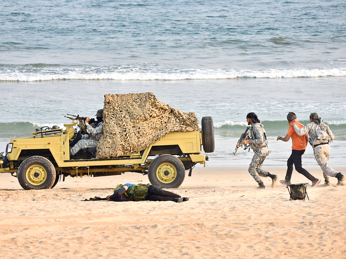 Navy Operational Demonstration Rehearsals From Visakhapatnam - Sakshi6